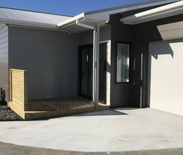 Walk across the road to the beach - Photo 3