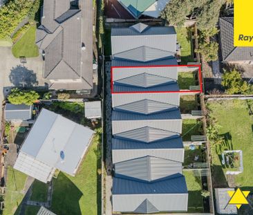 Modern, Low-Maintenance Living in Te Atatu Peninsula - Photo 6