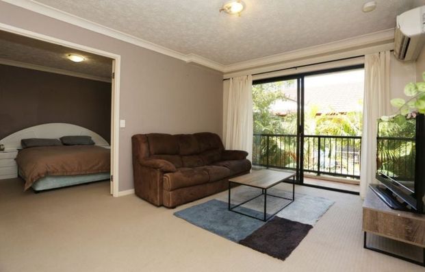 Furnished 1-Bedroom Unit in Prime Location! - Photo 1