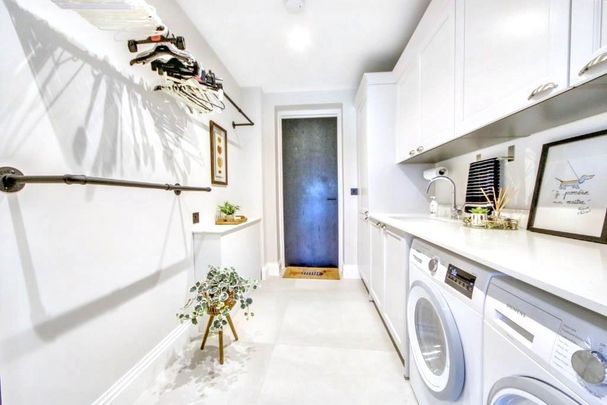 Bridle Close, Borehamwood - Photo 1