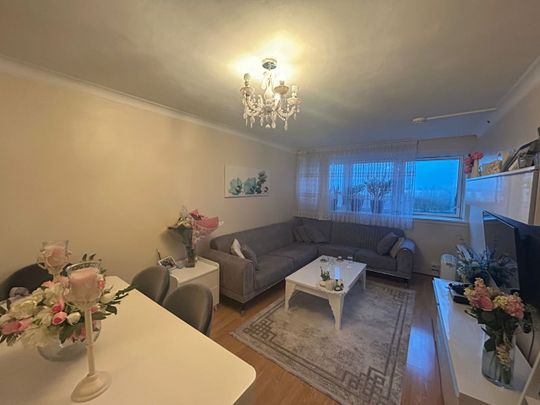 2 Bed Flat, Lillingston House, N7 - Photo 1