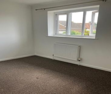 2 bedroom semi-detached house to rent - Photo 2