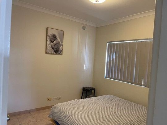 Kingsgrove - Photo 1