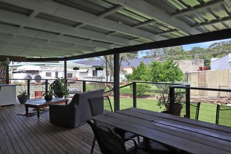 Central Coffs Harbour Home - Photo 5