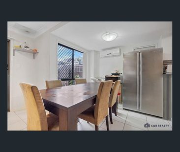 Spacious Townhouse in Quiet Complex – Sunnybank Hills School Catchment - Photo 2