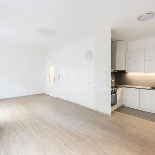 Byt 2+kk, 62 m - Photo 1