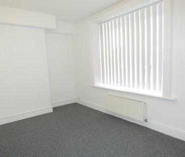 2 bed flat to rent in Springfield Terrace, Felling, NE10 - Photo 2