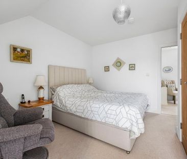 2 bedroom apartment to rent - Photo 6