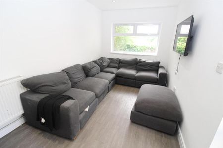 6 bedroom house to rent - Photo 2