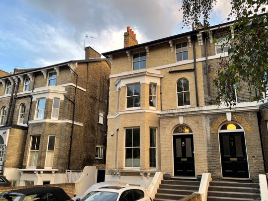 Vanbrugh Park, Blackheath, SE3, London - Photo 1