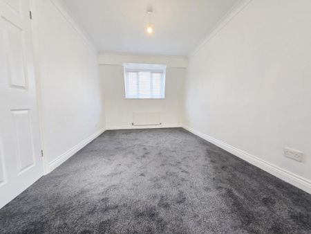 3 bedroom detached house to rent - Photo 2