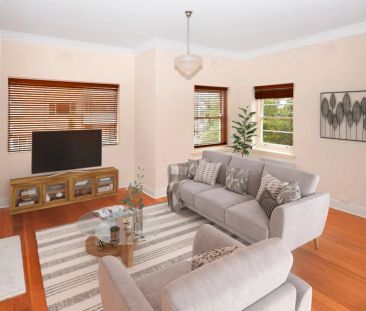 ENJOY THE BEST OF ST KILDA - Photo 1