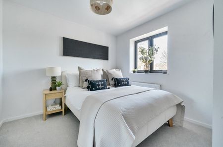 3 bedroom semi-detached house to rent - Photo 4