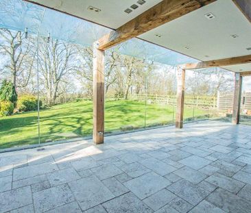 4 bedroom semi-detached house to rent - Photo 4