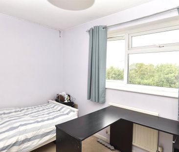 2 bedroom end of terrace house to rent - Photo 6