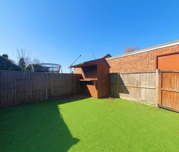 1 bedroom in a house share to rent - Photo 5