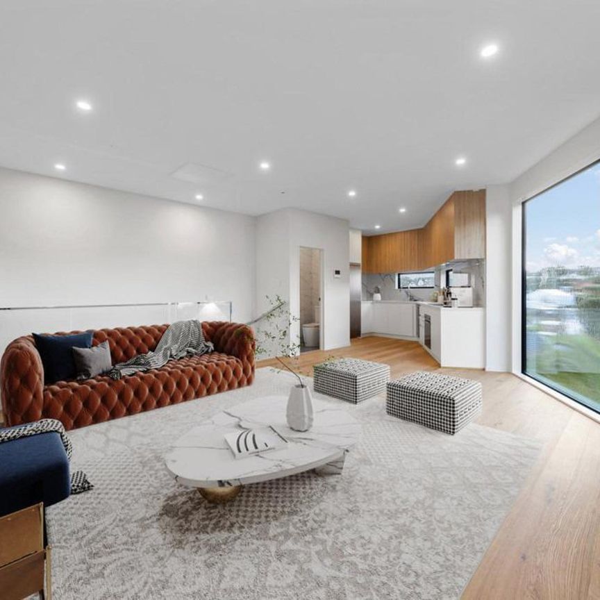 Modern Townhouse in Prime Orakei Location. - Photo 1