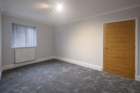 2 bedroom ground floor maisonette to rent - Photo 2