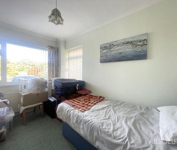 4 bedroom bungalow to rent - Photo 3