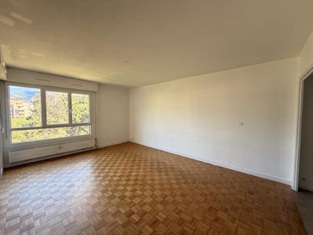 Location Appartement 3 pièces Meublé 70m² BARBERAZ 73000 - Photo 5