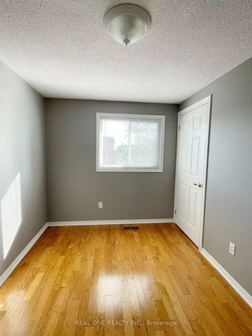 Detached Home For Lease | W8130860 - Photo 2