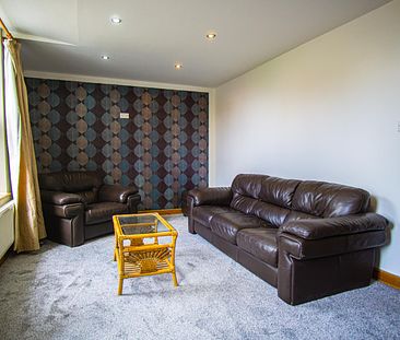 1-Bed Flat to Let on Stanley Place, Preston - Photo 4