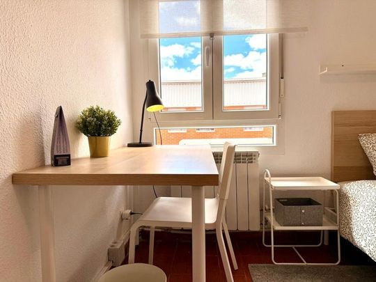 Calle Cristo de la Victoria, Madrid, Community of Madrid 28026 - Photo 1