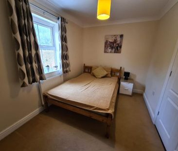 1 bedroom in a house share to rent - Photo 3