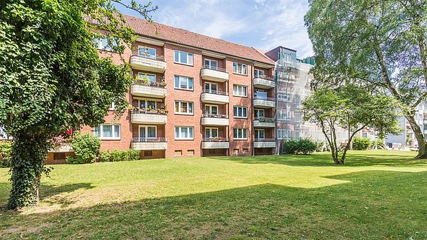 Sonnige Wohnung sucht neuen Mieter in Hamburg-Barmbek Süd - Foto 1