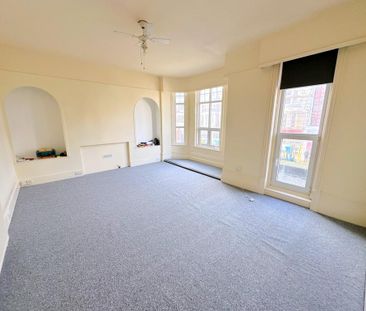 4 bedroom terraced house to rent - Photo 3