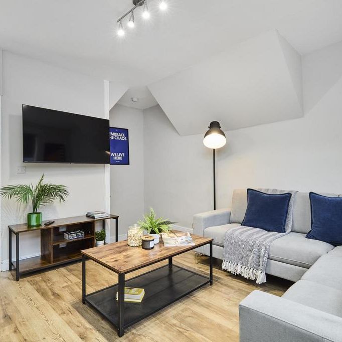 5 bedroom house to rent - Photo 1