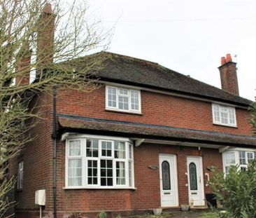 2 bedroom semi-detached house to rent - Photo 2
