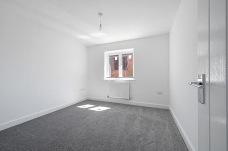 3 bedroom semi-detached house to rent - Photo 2