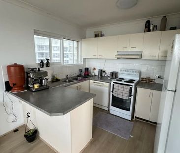 Broadbeach - Photo 3
