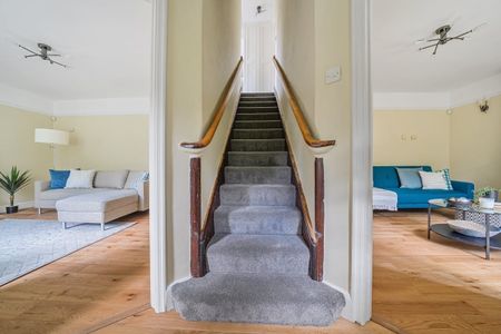 5 bedroom detached house to rent - Photo 3