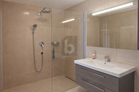 MODERN, ENSOLEILLÉ & VUE IMPRENABLE - Foto 4