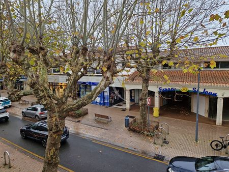 Location Appartement 3 pièces 81m² - Photo 4