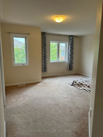 Detached Home For Lease | W9237250 - Photo 5