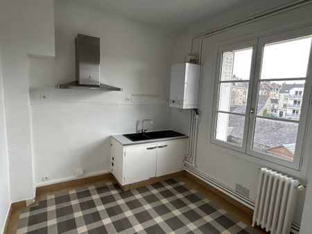 Location Appartement 4 pièces 99m² SAUMUR 49400 - Photo 5