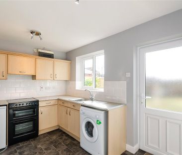 2 bedroom semi-detached house to rent - Photo 5