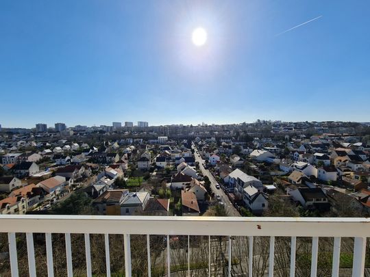 Appartement F1 Meublé / Parking extérieur - Photo 1