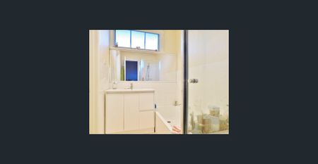 NEAT AND COMPLETE - Photo 4