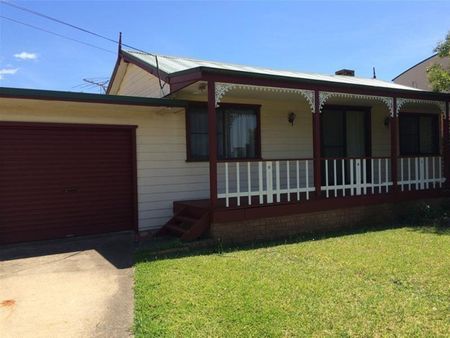 2 Endeavour Road, 2198, Georges Hall Nsw - Photo 4