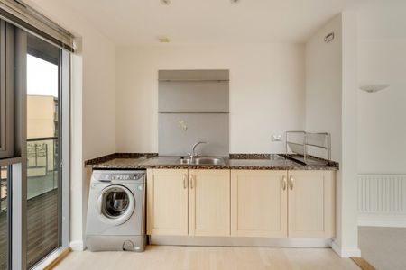 2 Bed Flat - Photo 4