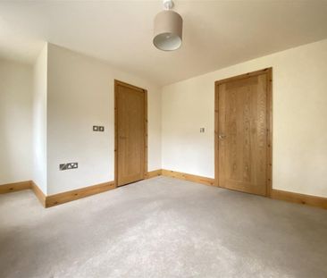 Bowlers Cottage, 2 Cross Daggers Cottages - Photo 5