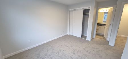 For Lease - 701 Glenroy Gilbert Drive Unit# 18, Barrhaven, Ontario - Photo 3