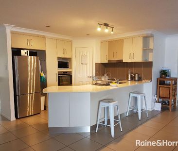 4 BEDROOM HOME EIMEO - Photo 5