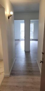 Très Bel Appartement 4 1/2 à Louer - Boulevard Des Sources - DDO - Aussi 3 1/2 - Photo 4