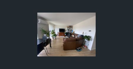 Beautiful Courtyard Home Waiting For You! - Photo 2