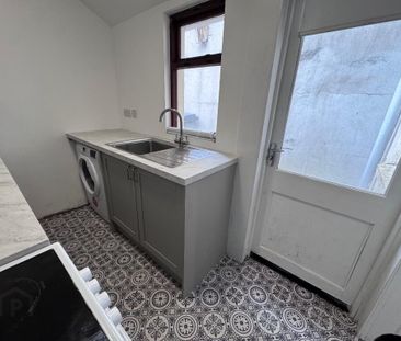 27 Eccles Street, Belfast, BT13 3GS - Photo 4
